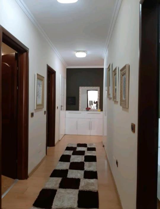 Erina Luxury Apartment  Tirana Exterior foto
